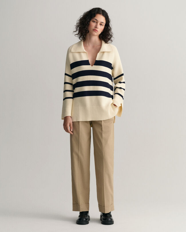 Avokauluksinen, breton-raitainen neulepusero