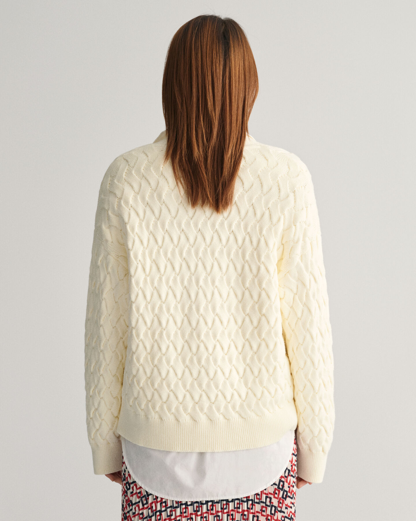 Kohopintainen puuvillaneuletakki