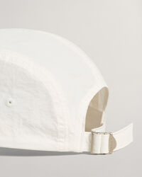 Teens-malliston kontrastiv&auml;rinen GANT USA -leirilippis