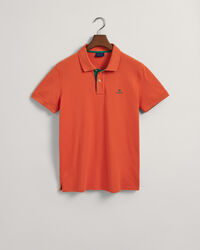 Pikeepaita kontrastiv&auml;risell&auml; kauluksella