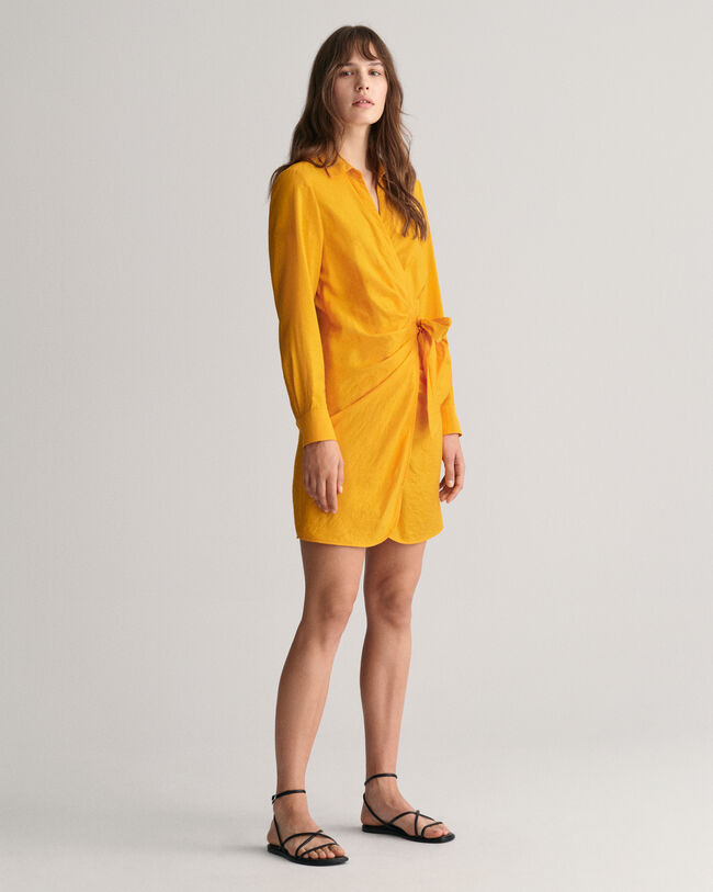 Kietaisumallinen paitamekko