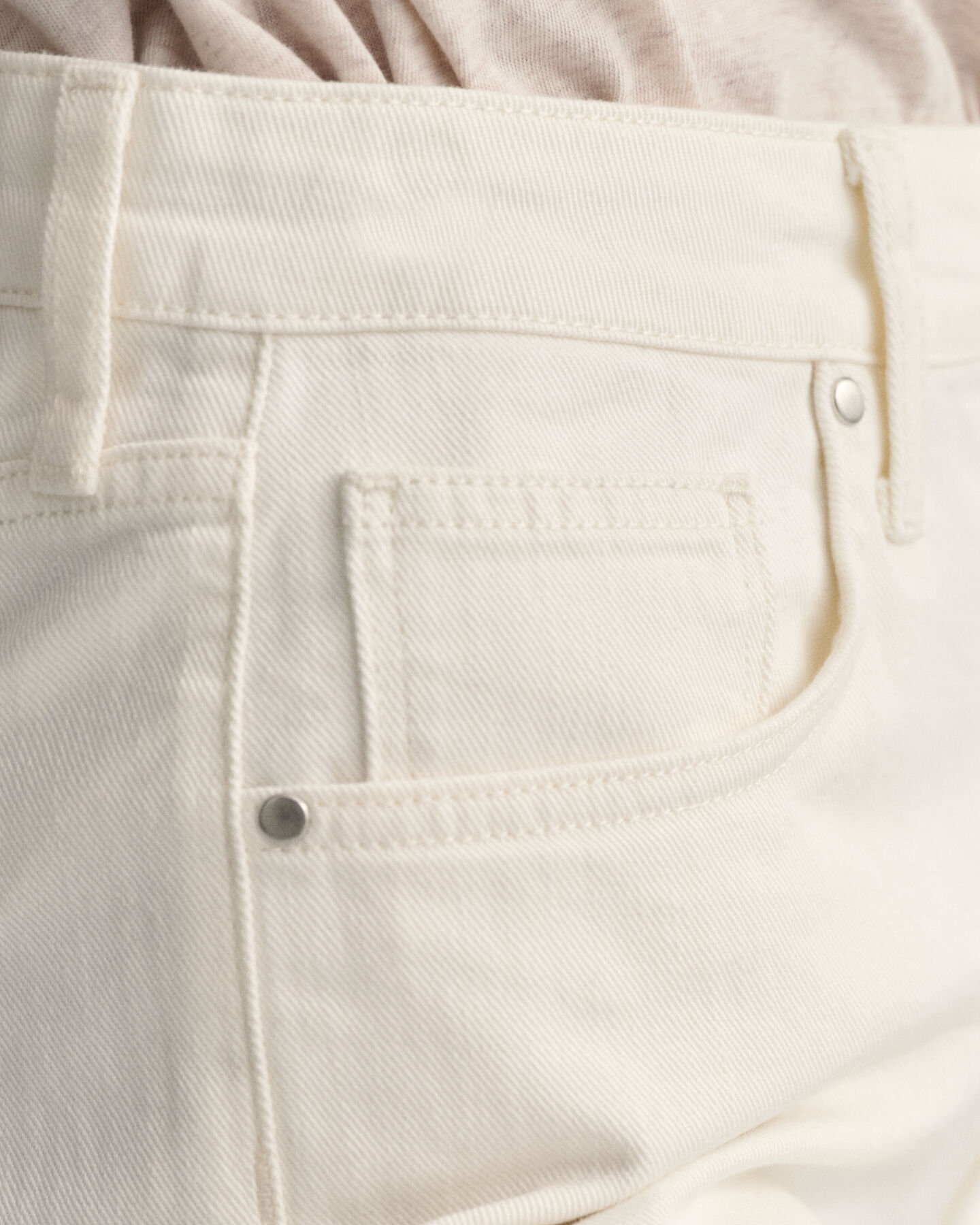 Valkoiset farkkushortsit