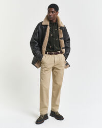 Regular fit ‑mitoitettu kirjailtu vakosamettipaita