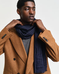 Liituraidallinen kaulaliina erittäin hienosta merinovillasta