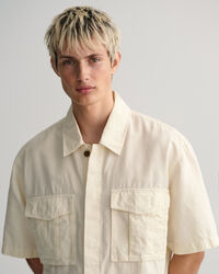 Relaxed fit ‑mitoitettu lyhythihainen utility-paita