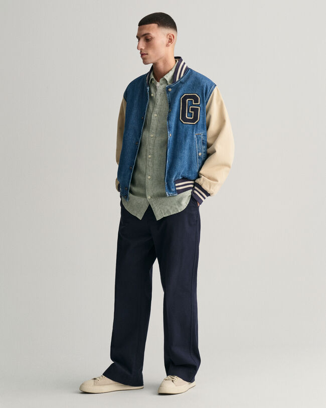 Slim fit ‑mitoitettu pellavapaita