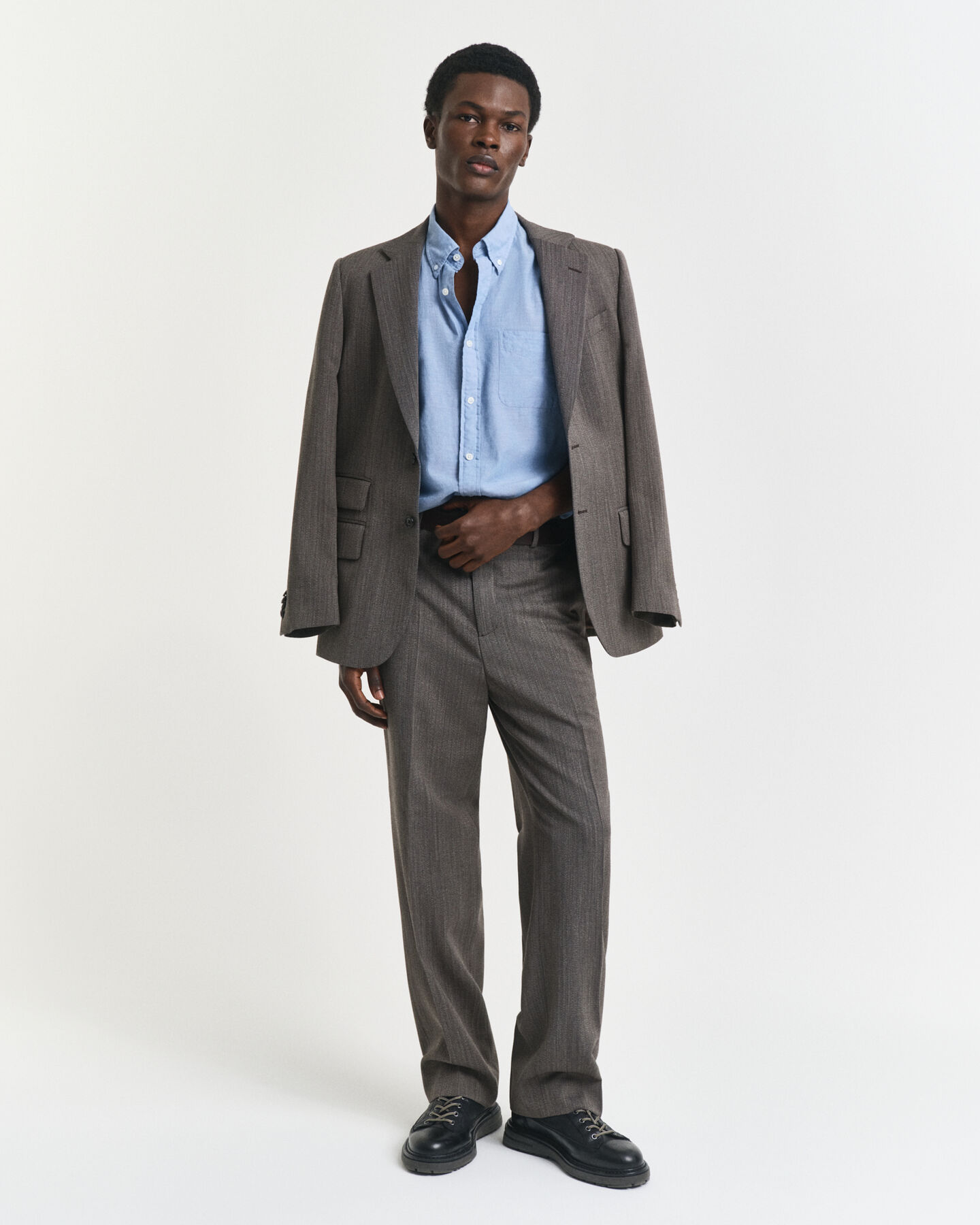 Relaxed fit ‑mitoitettu indigonsininen chambray-paita