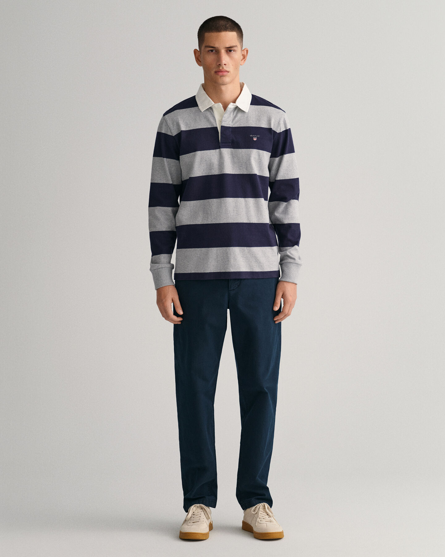 Regular fit ‑mitoitetut Allister-kanvaschinot