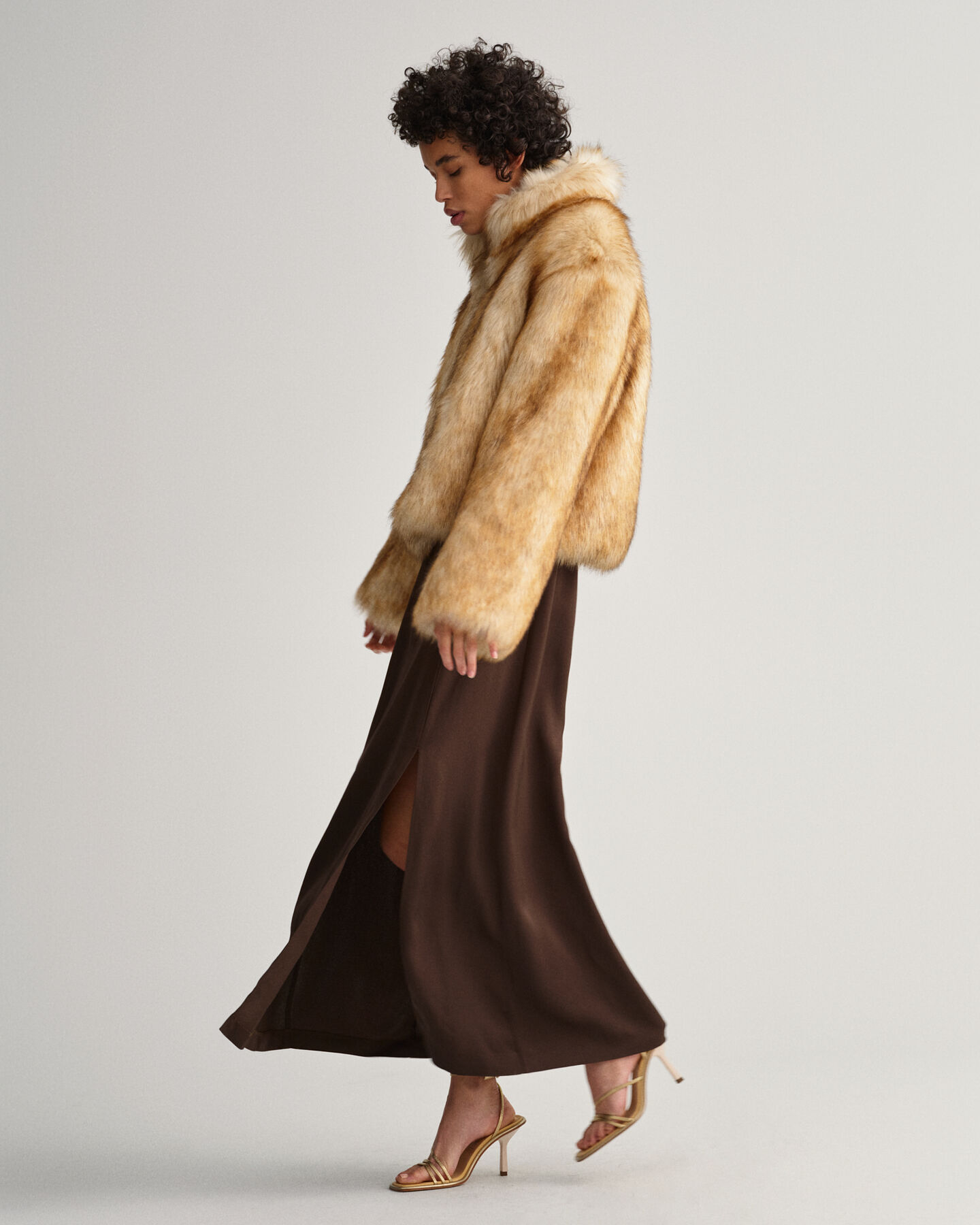 Lyhyt tekoturkistakki