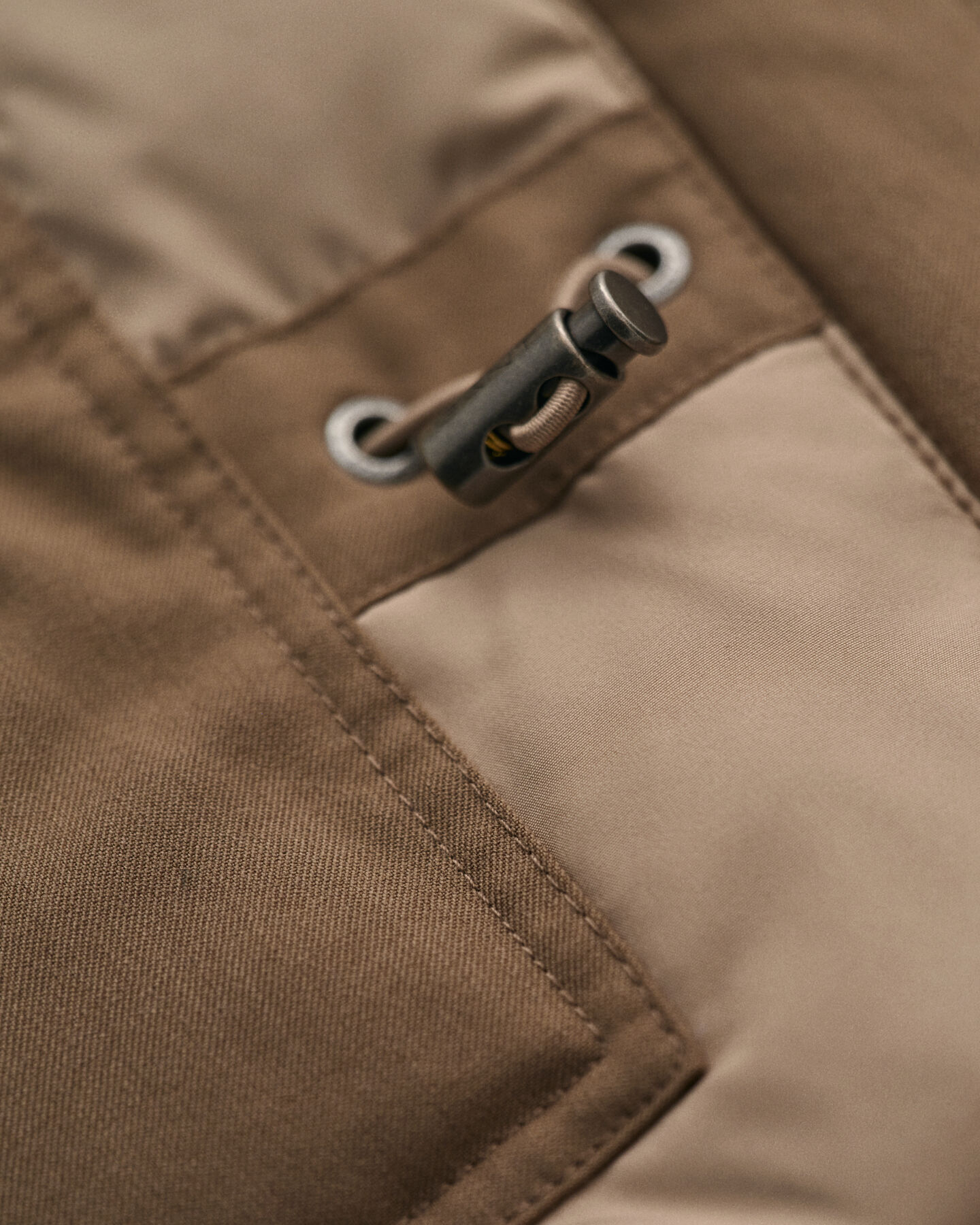 Topattu flanellikankainen maastotakki