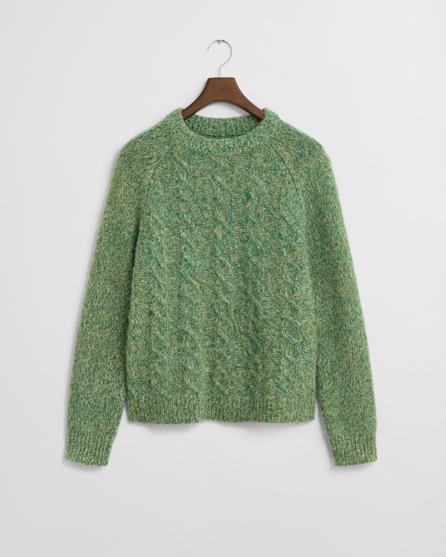 Palmikkoneule, jossa pyöreä pääntie