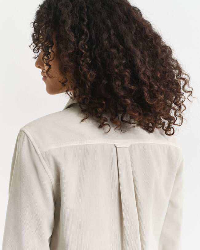 Regular fit ‑mitoitettu vakosamettipaita