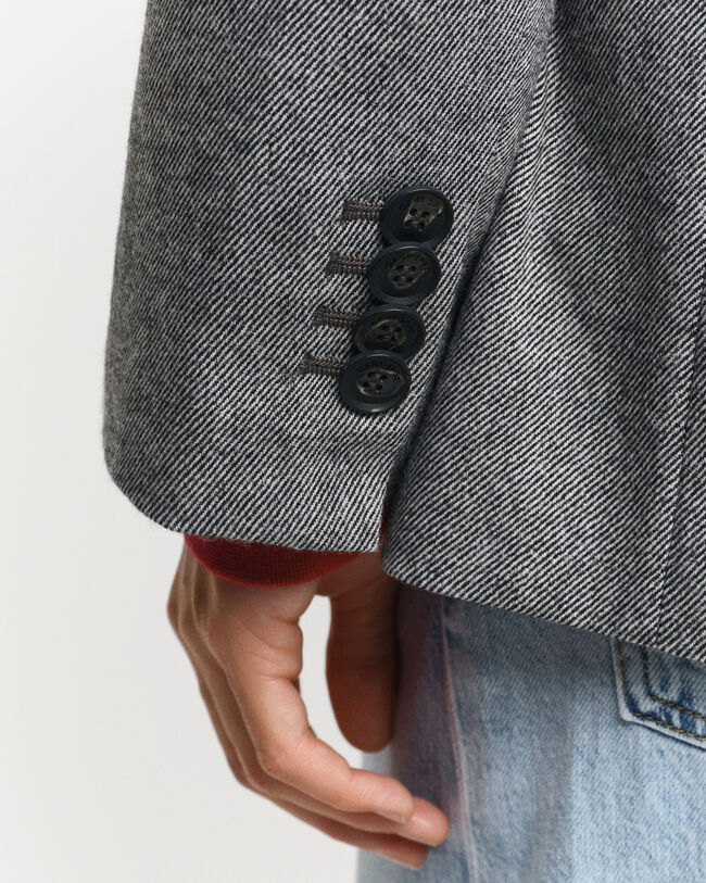 Kohopintainen bleiseri