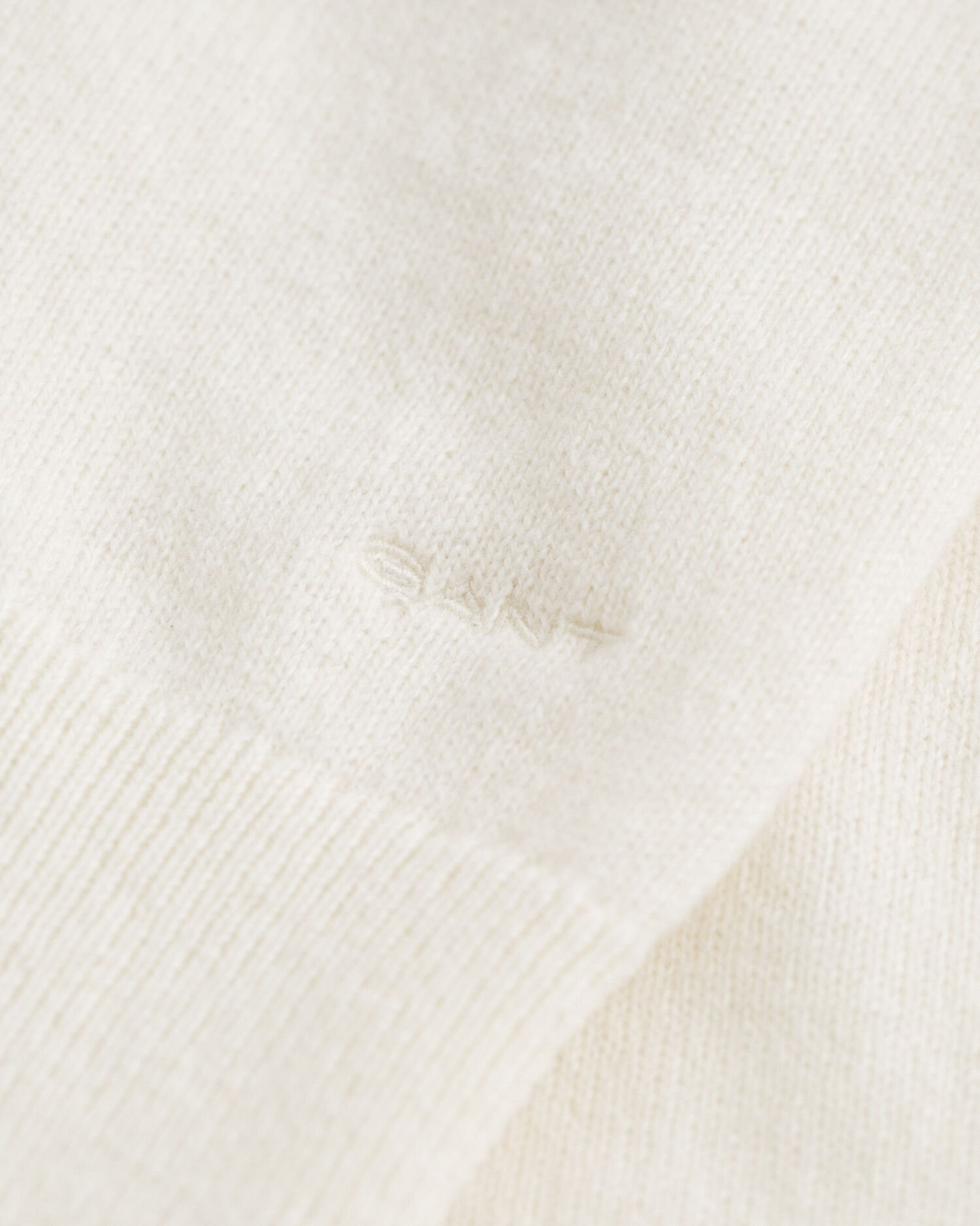 Neuletakki erittäin hienoa lampaanvillaa