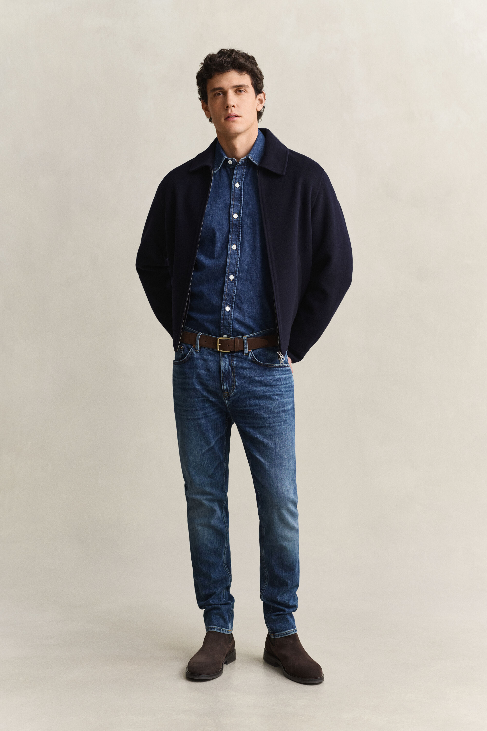 Slim fit ‑mitoitetut farkut