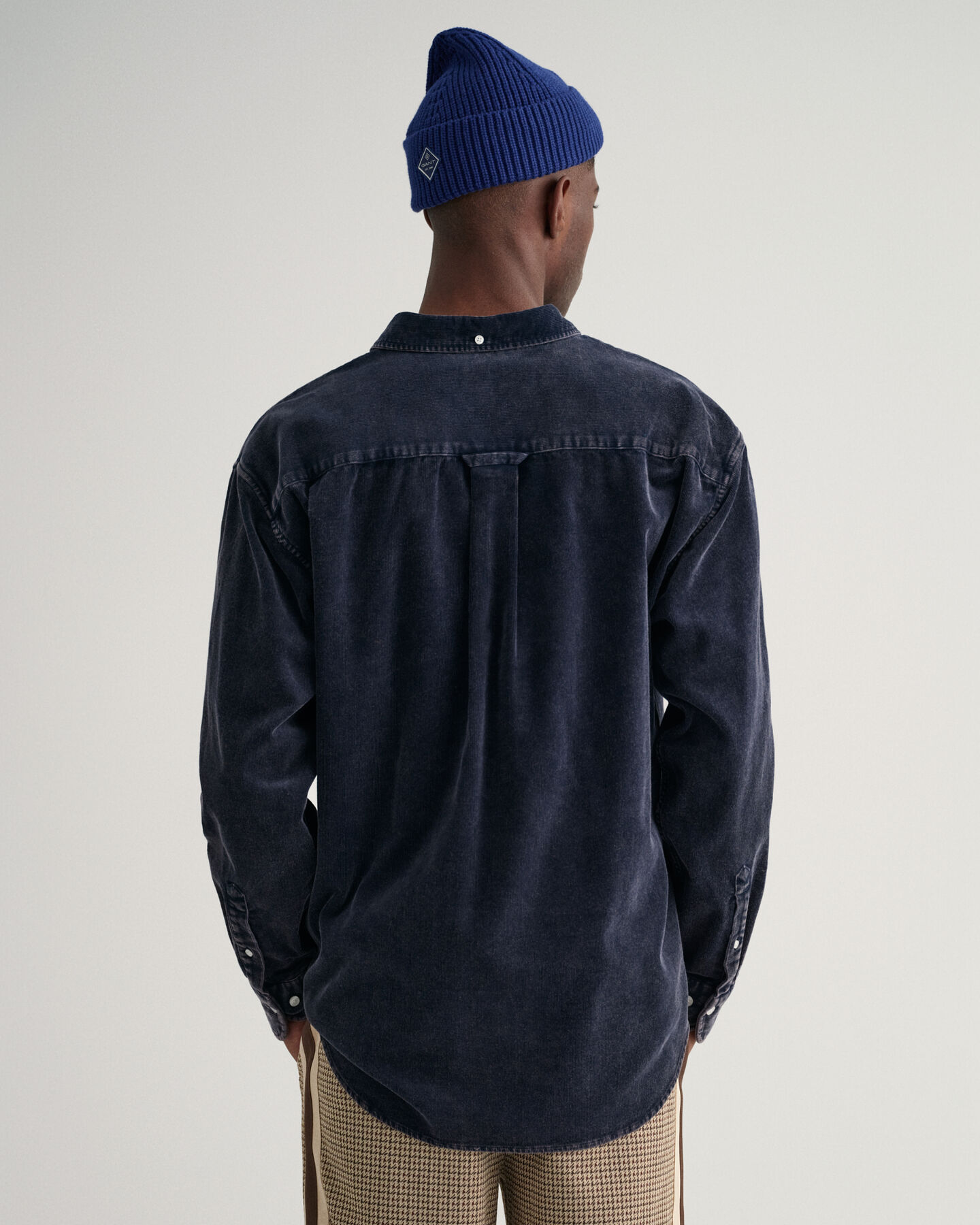 Relaxed fit ‑mitoitettu Heavy Washed ‑vakosamettipaita