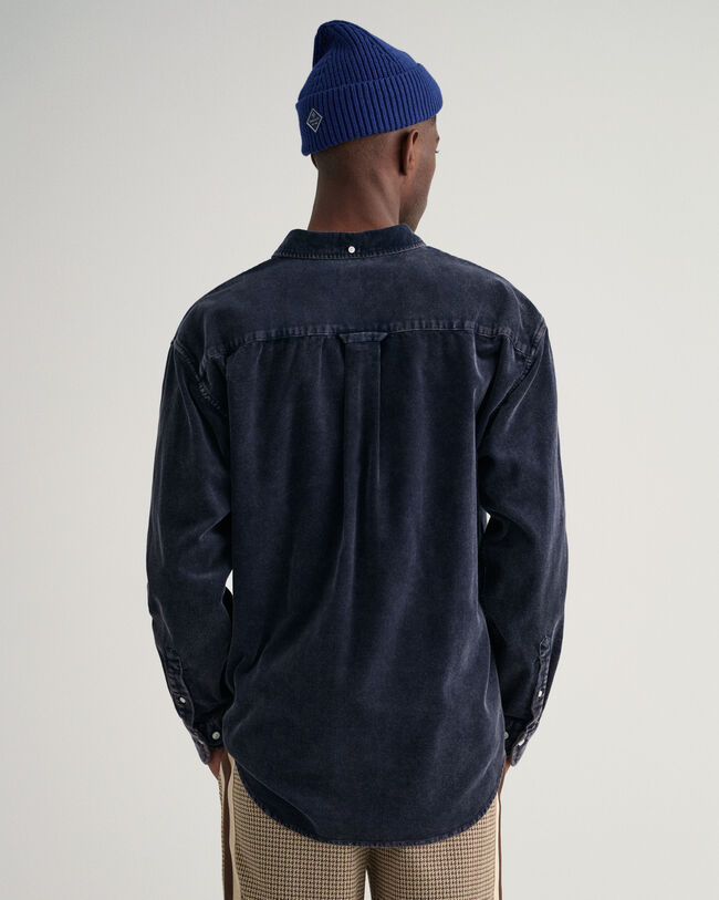 Relaxed fit ‑mitoitettu Heavy Washed ‑vakosamettipaita