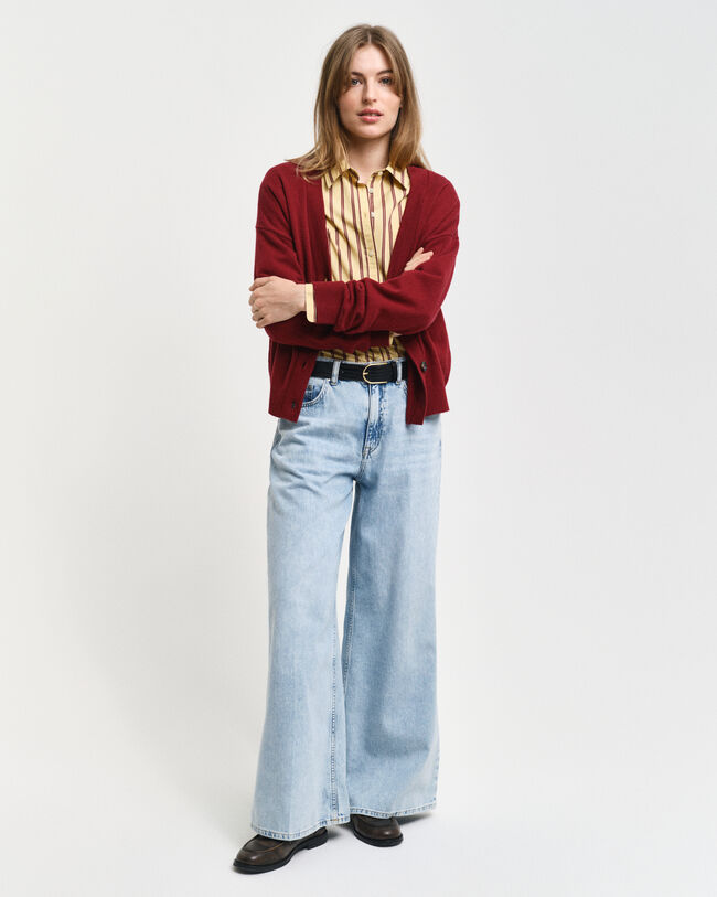 Neuletakki eritt&auml;in hienoa lampaanvillaa