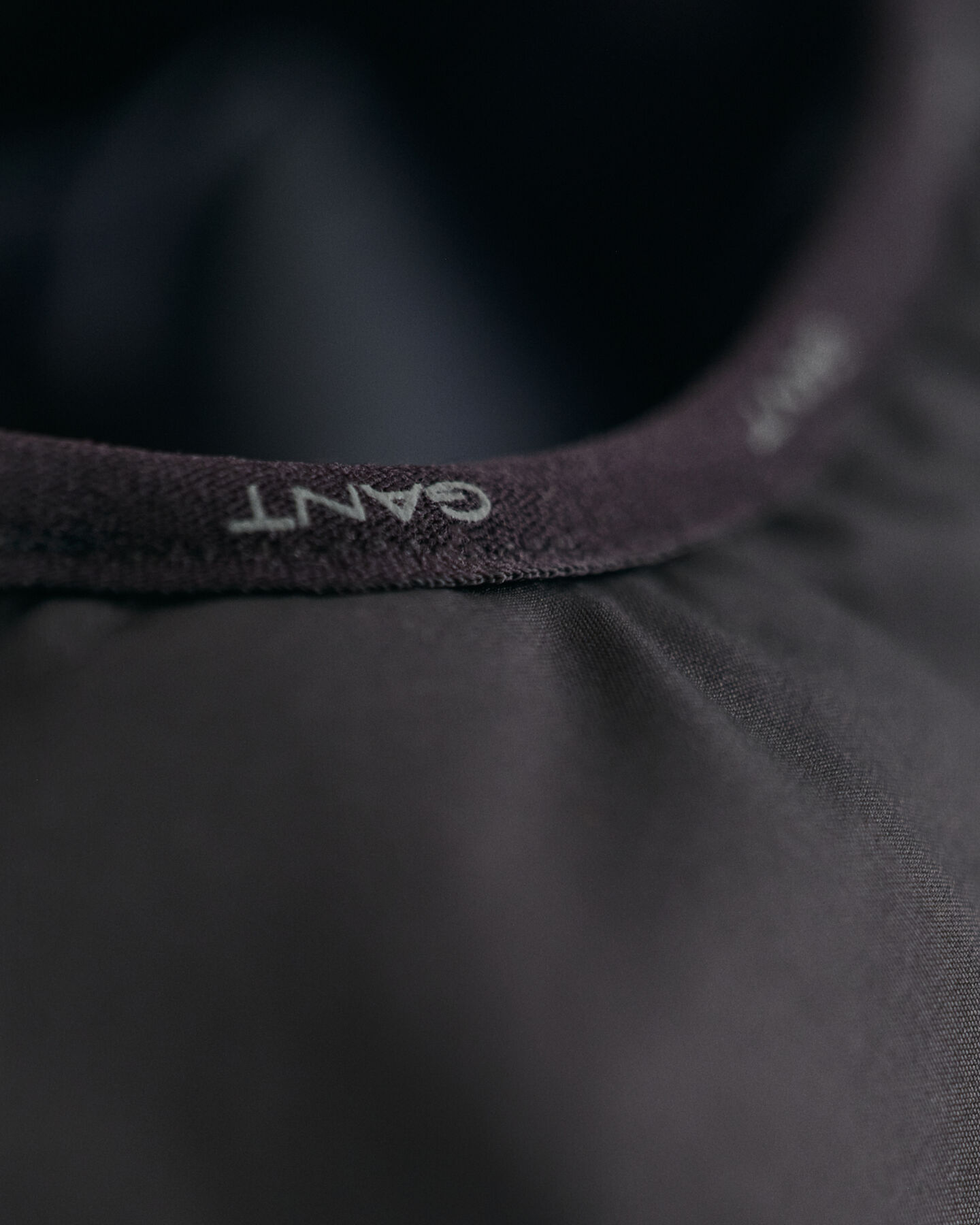 Hupullinen k&auml;&auml;nt&ouml;takki