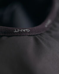 Hupullinen k&auml;&auml;nt&ouml;takki