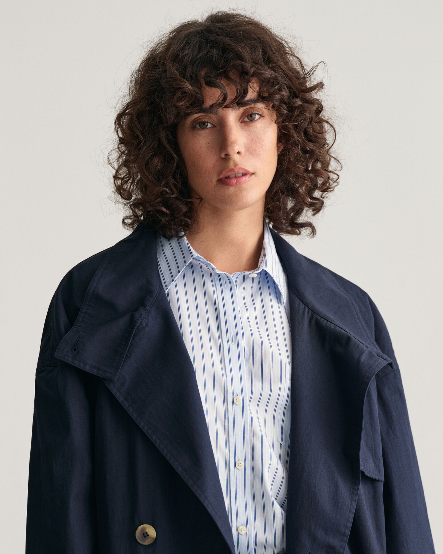 Puolipitkä trenssitakki