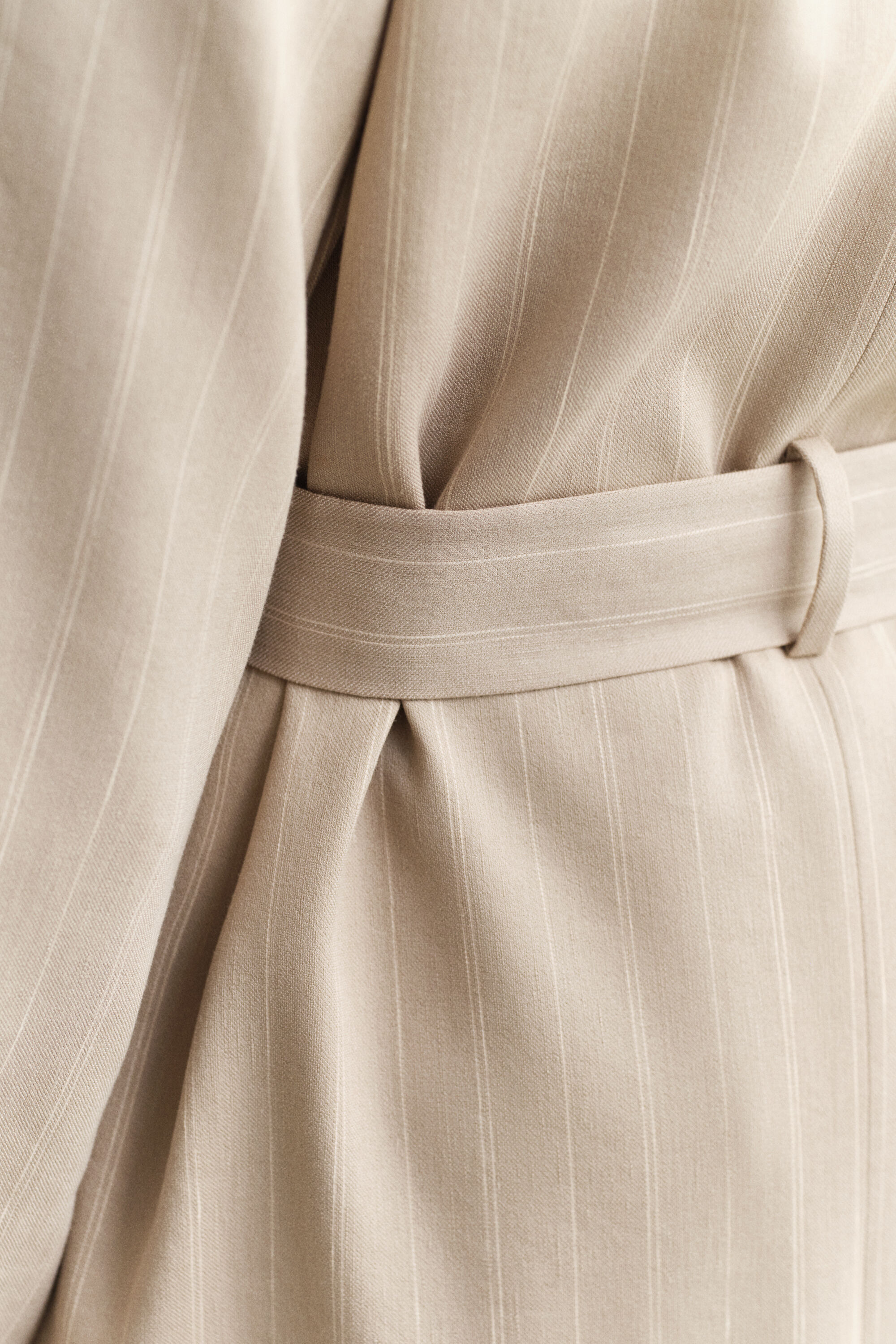 Liituraidallinen pellavasekoitetakki