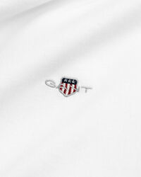 Slim fit ‑mitoitettu Shield-t‑paita