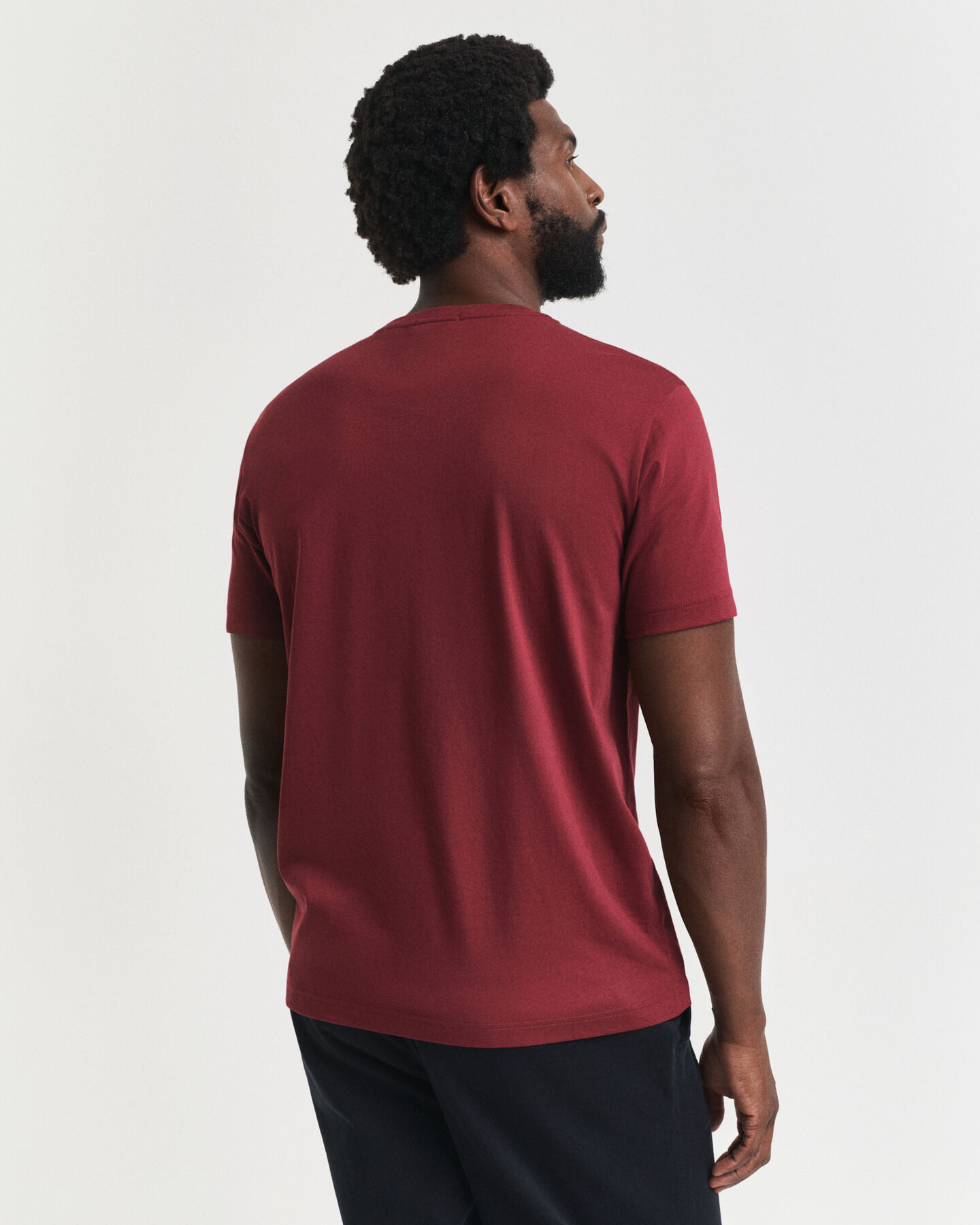 Regular fit ‑mitoitettu Shield-t‑paita