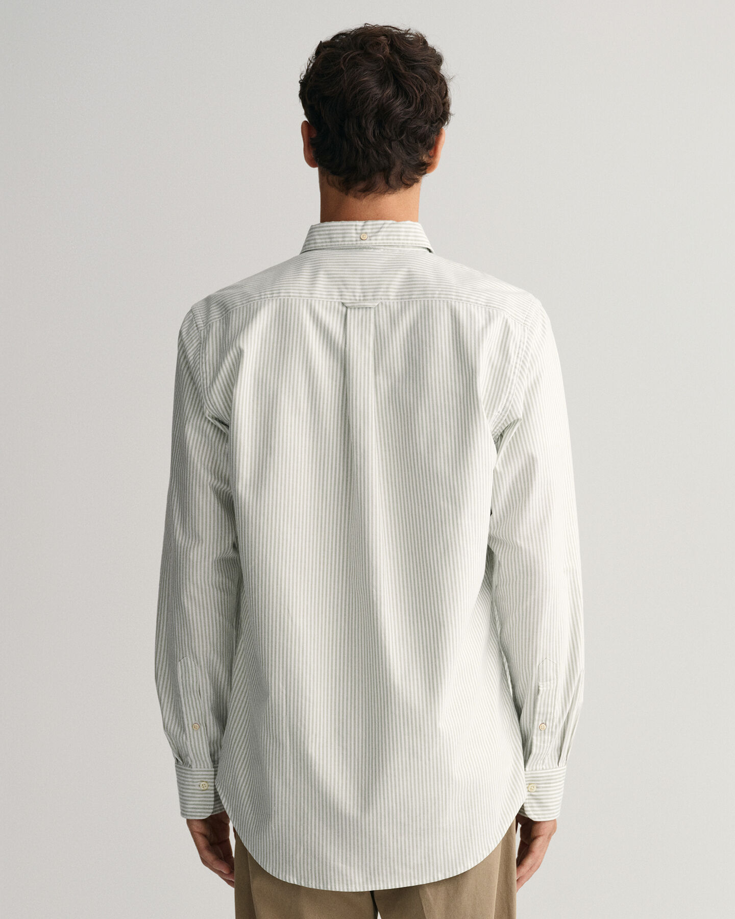 Regular fit ‑mitoitettu pystyraidallinen oxford-paita