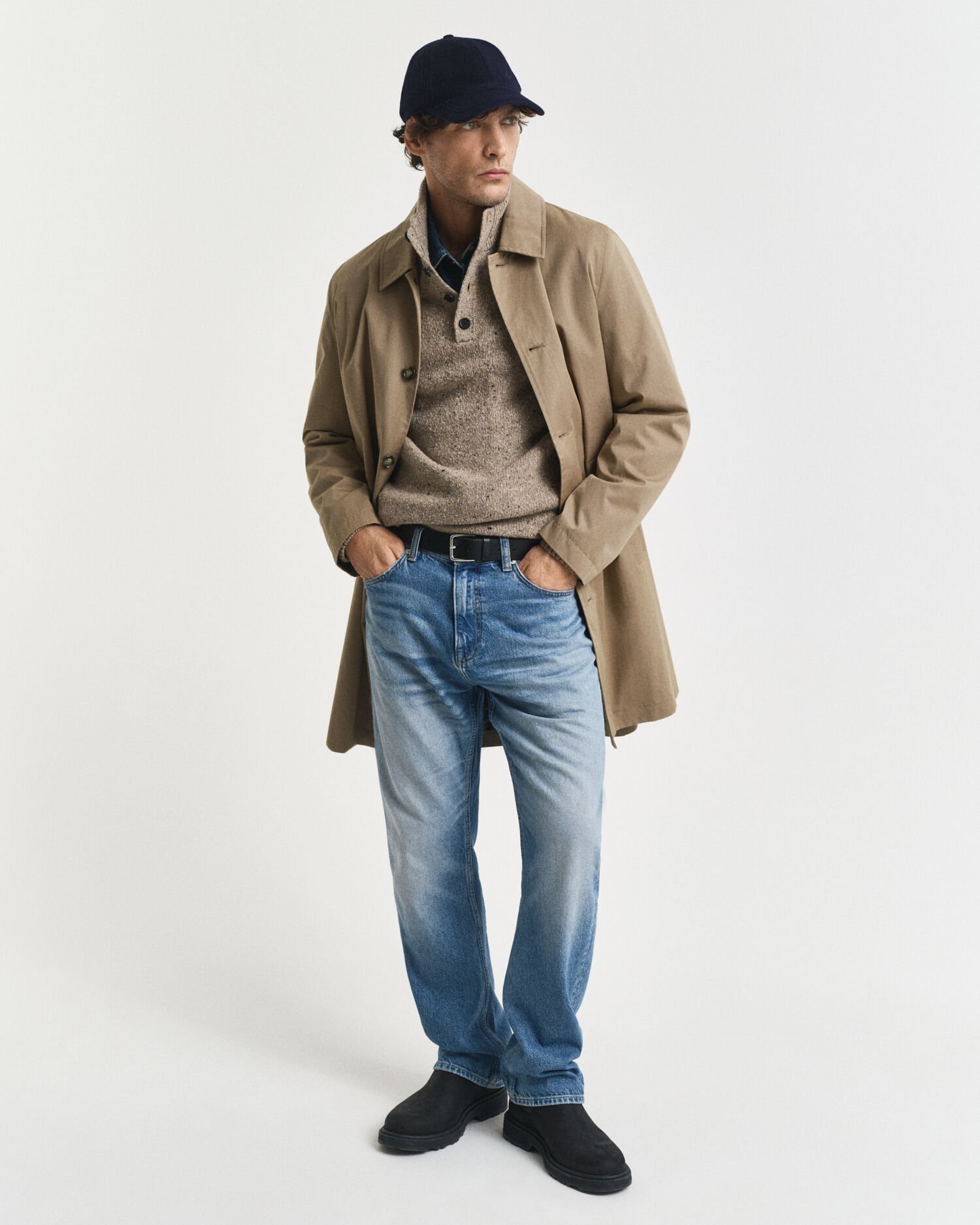 Nyppypintainen villasekoiteneulepusero, napitettu kaulus