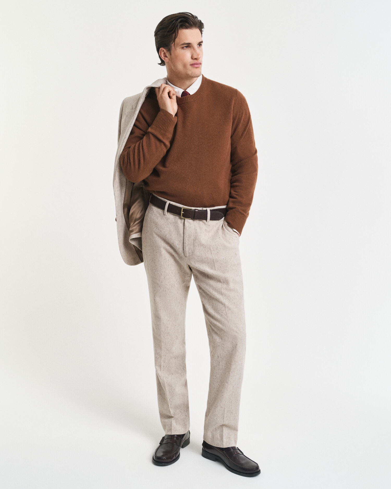 Slim fit ‑mitoitetut Donegal-puvunhousut