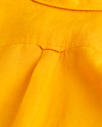 Relaxed&nbsp;fit ‑mitoitettu pellavapaita