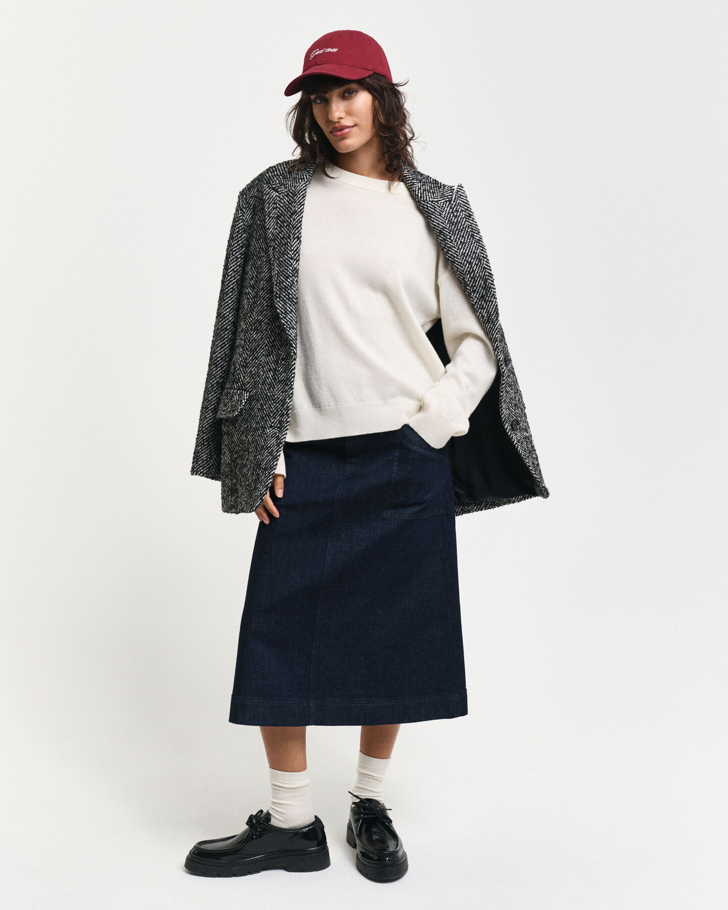 Ohut lampaanvillaneule, py&ouml;re&auml; p&auml;&auml;ntie