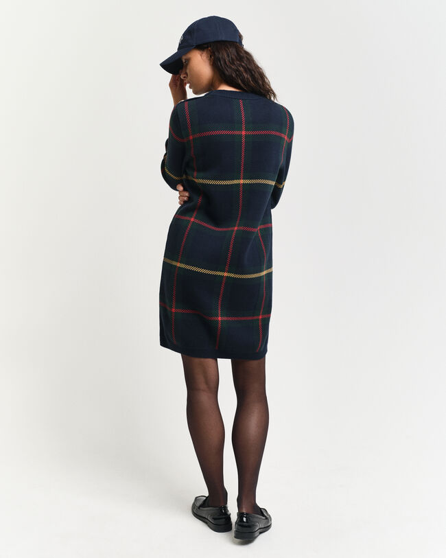 Ruutumekko, pyöreä pääntie