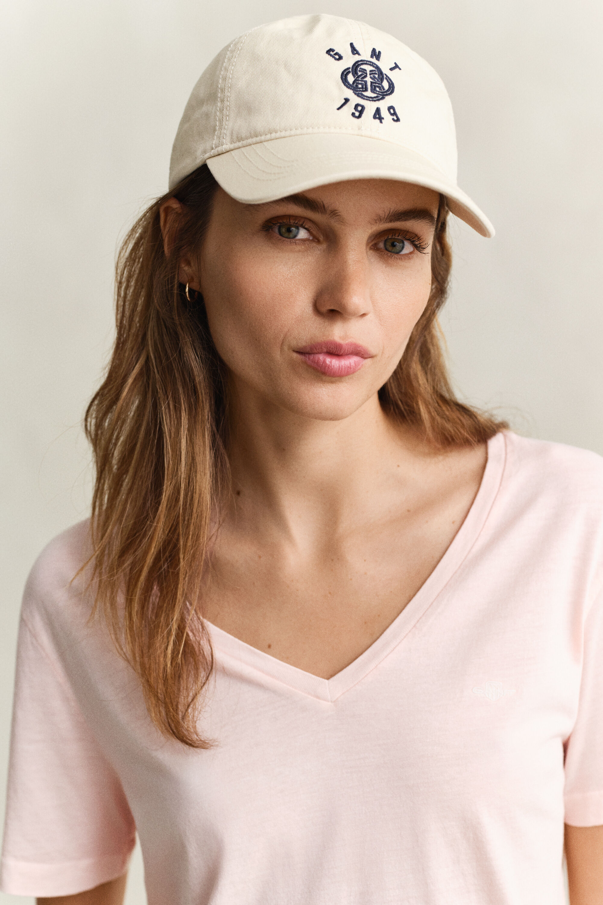 Pesukäsitelty Shield-t‑paita, v-pääntie