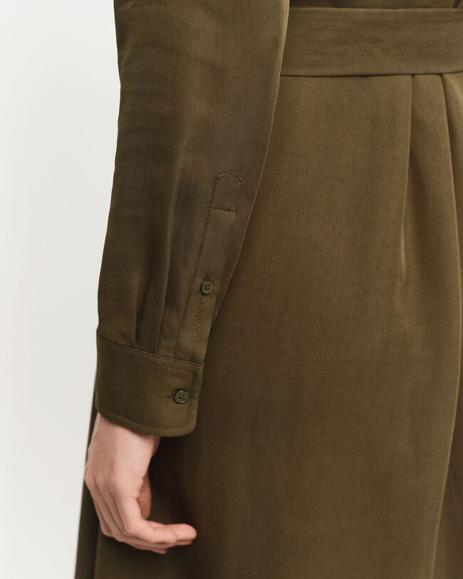 Taskullinen paitamekko