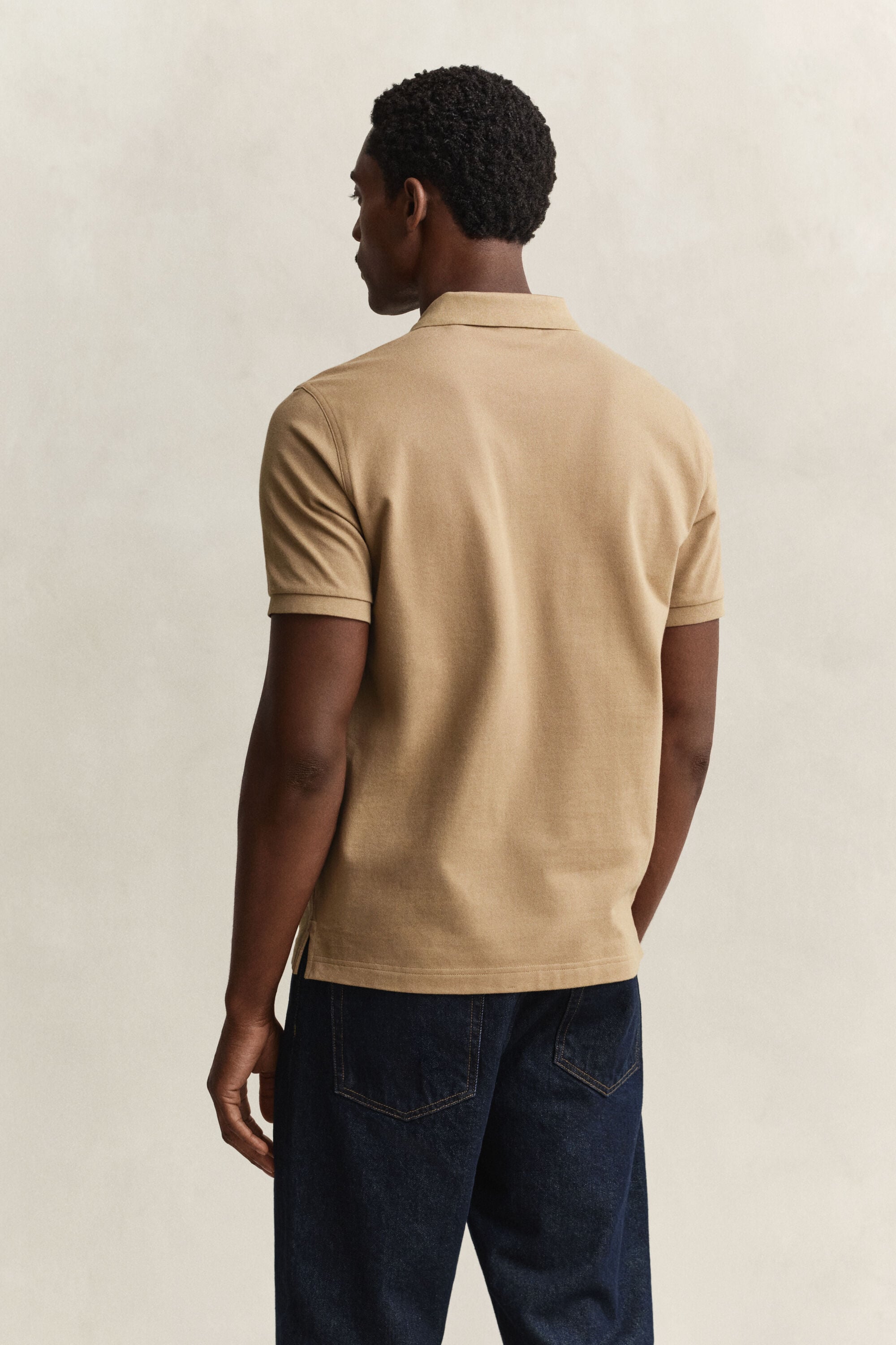 Regular fit ‑mitoitettu pikeepaita