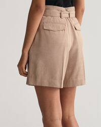 Relaxed fit -mitoitetut vy&ouml;shortsit