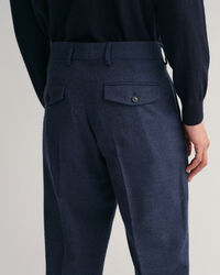 Kapenevat kalanruotokuvioiset housut