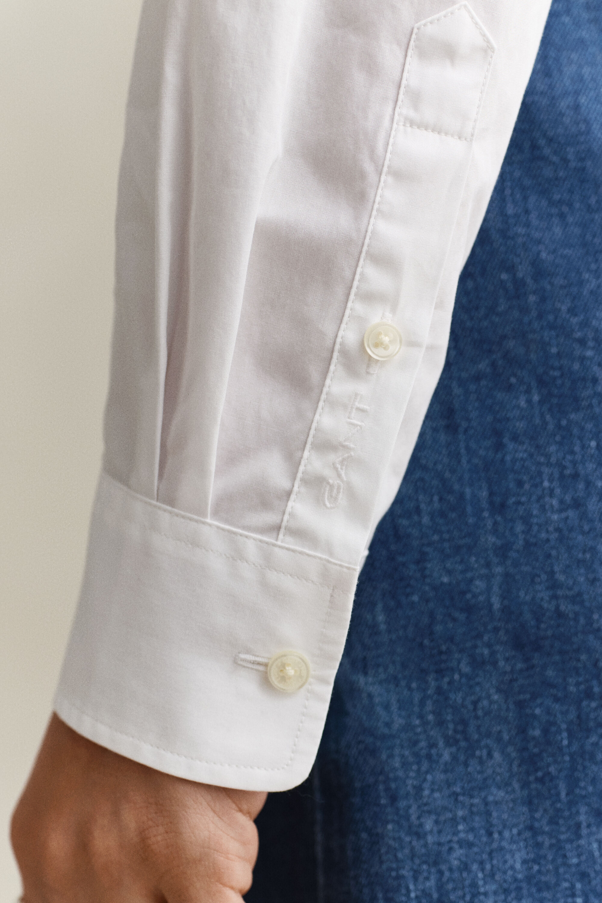 Puuvillainen röyhelöpaita