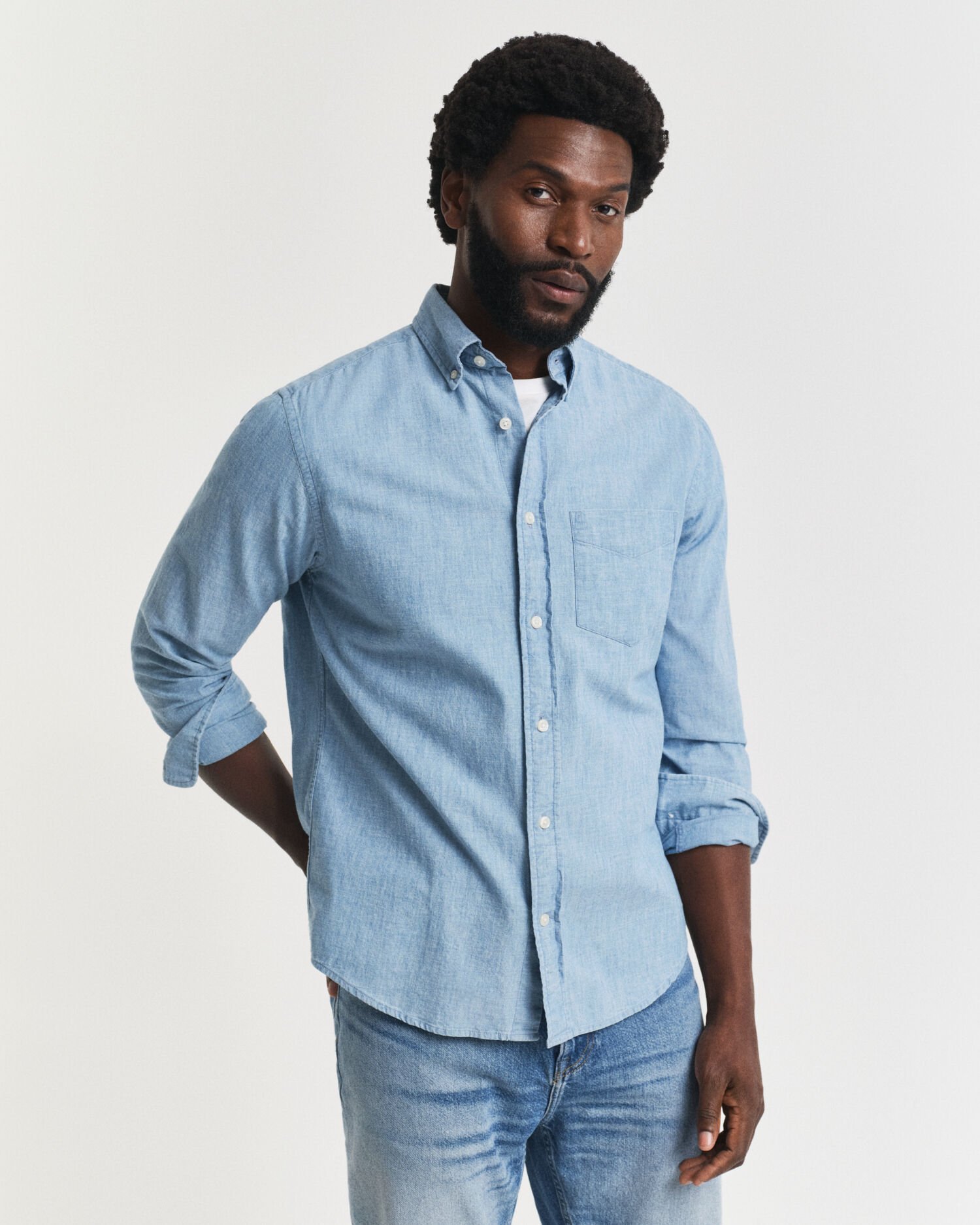 Regular fit ‑mitoitettu indigonsininen chambray-paita