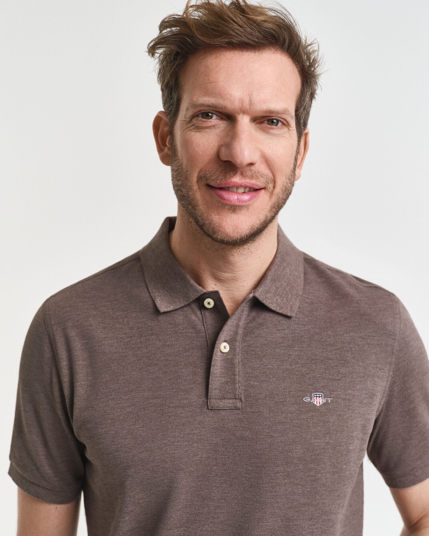 Regular fit -mitoitettu Shield-pikeepaita