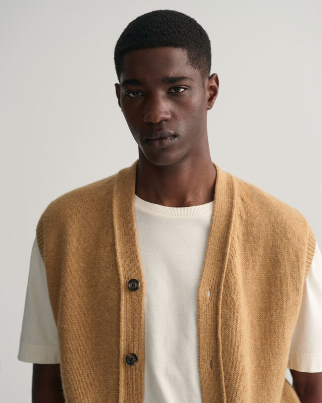 Pehmeä napitettava villaliivi