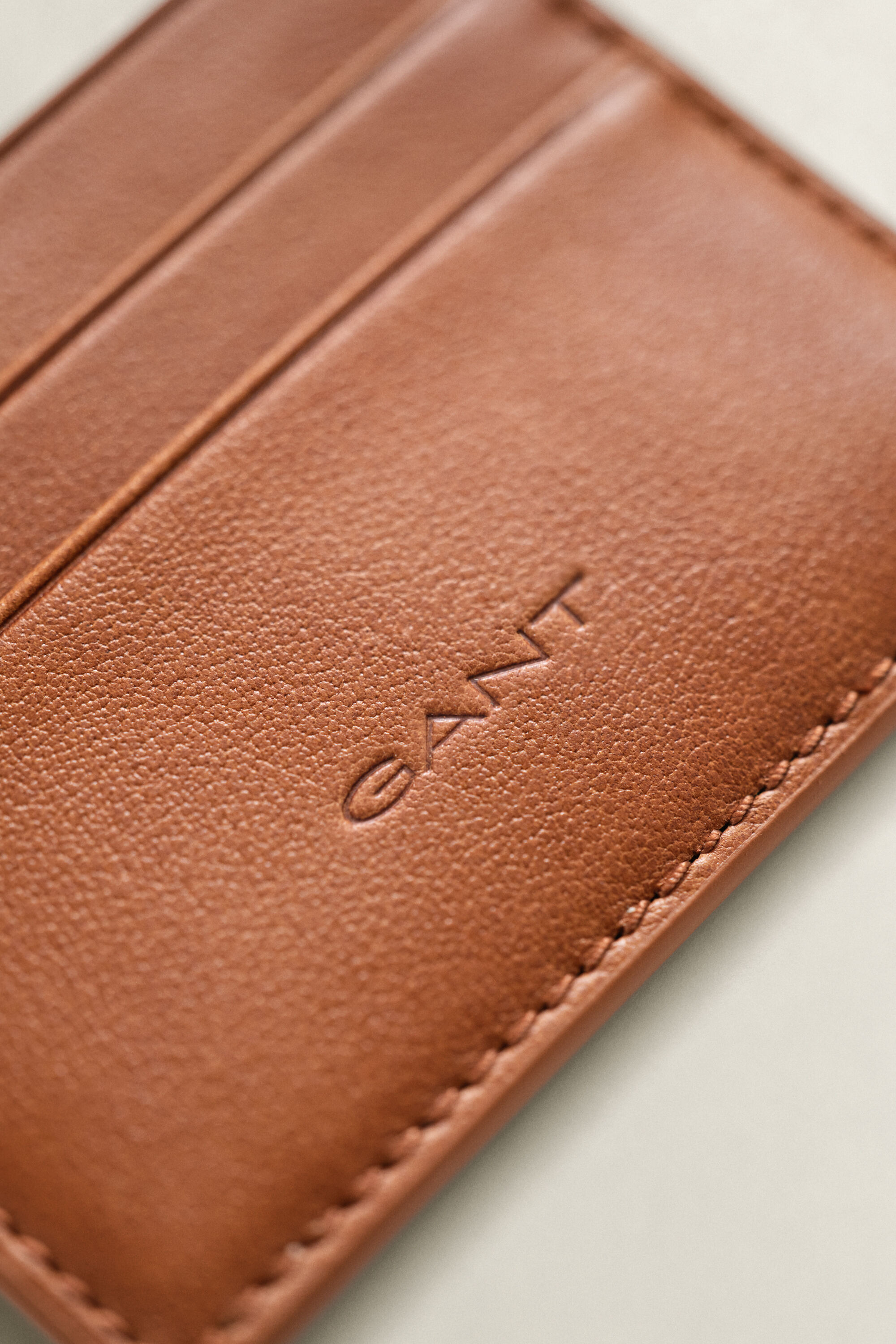 Nahkainen korttikotelo