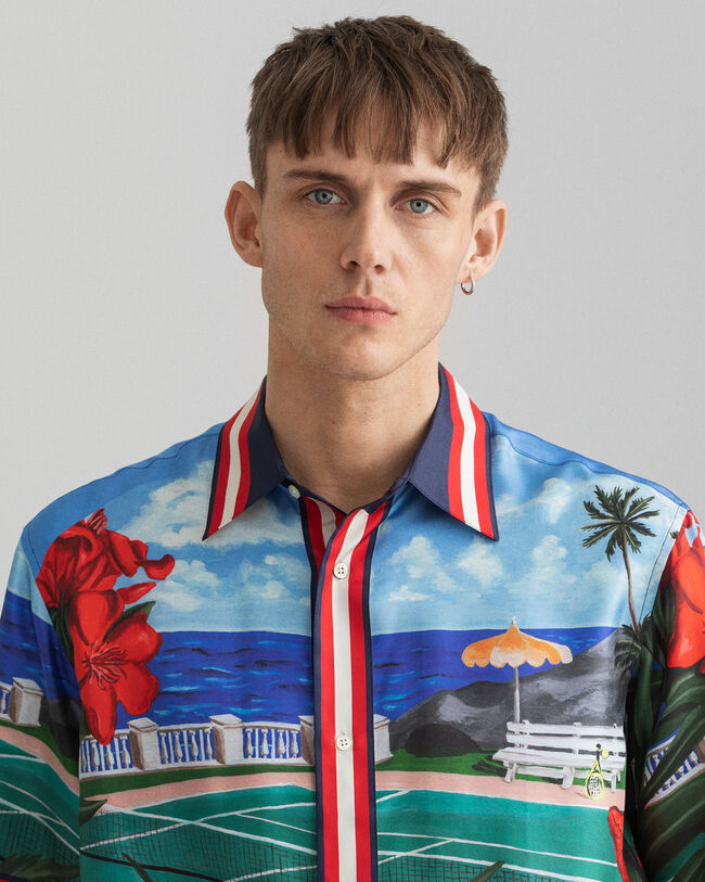 Relaxed fit ‑mitoitettu lyhythihainen Scenery-silkkipaita