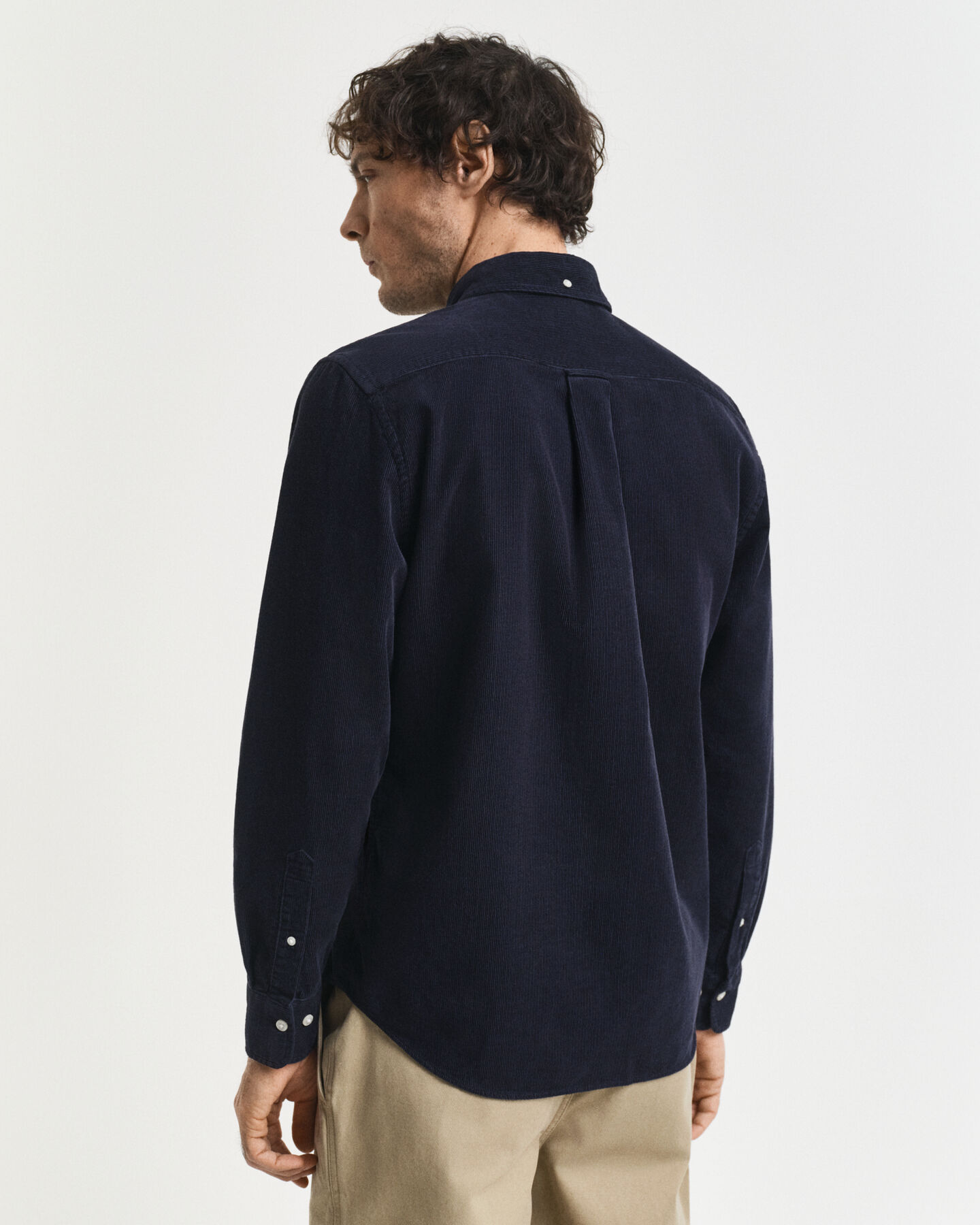 Regular fit ‑mitoitettu vakosamettipaita