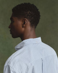 Relaxed fit ‑mitoitettu pystyraidallinen US‑oxford‑paita