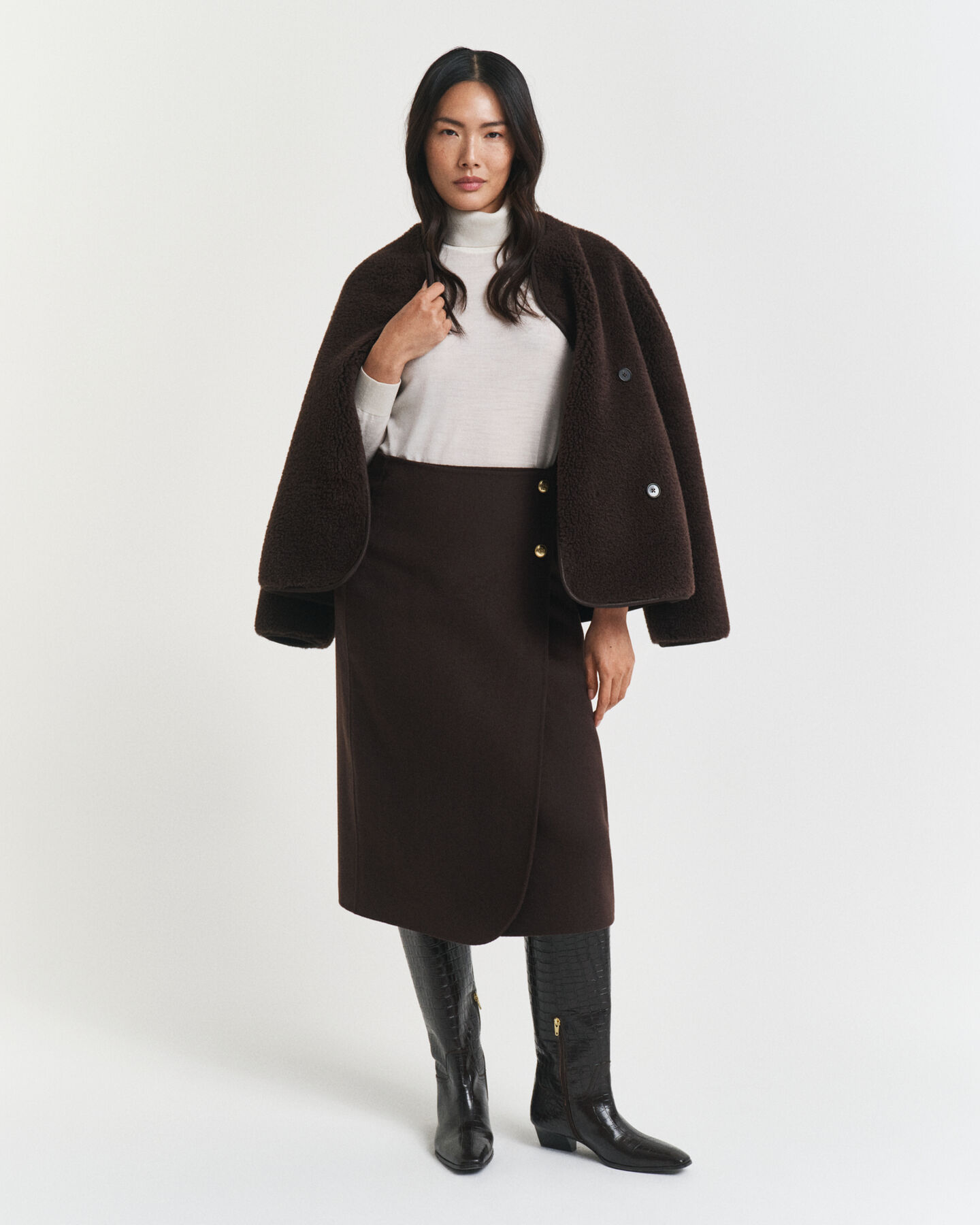 Käsin tikattu kietaisumallinen midihame