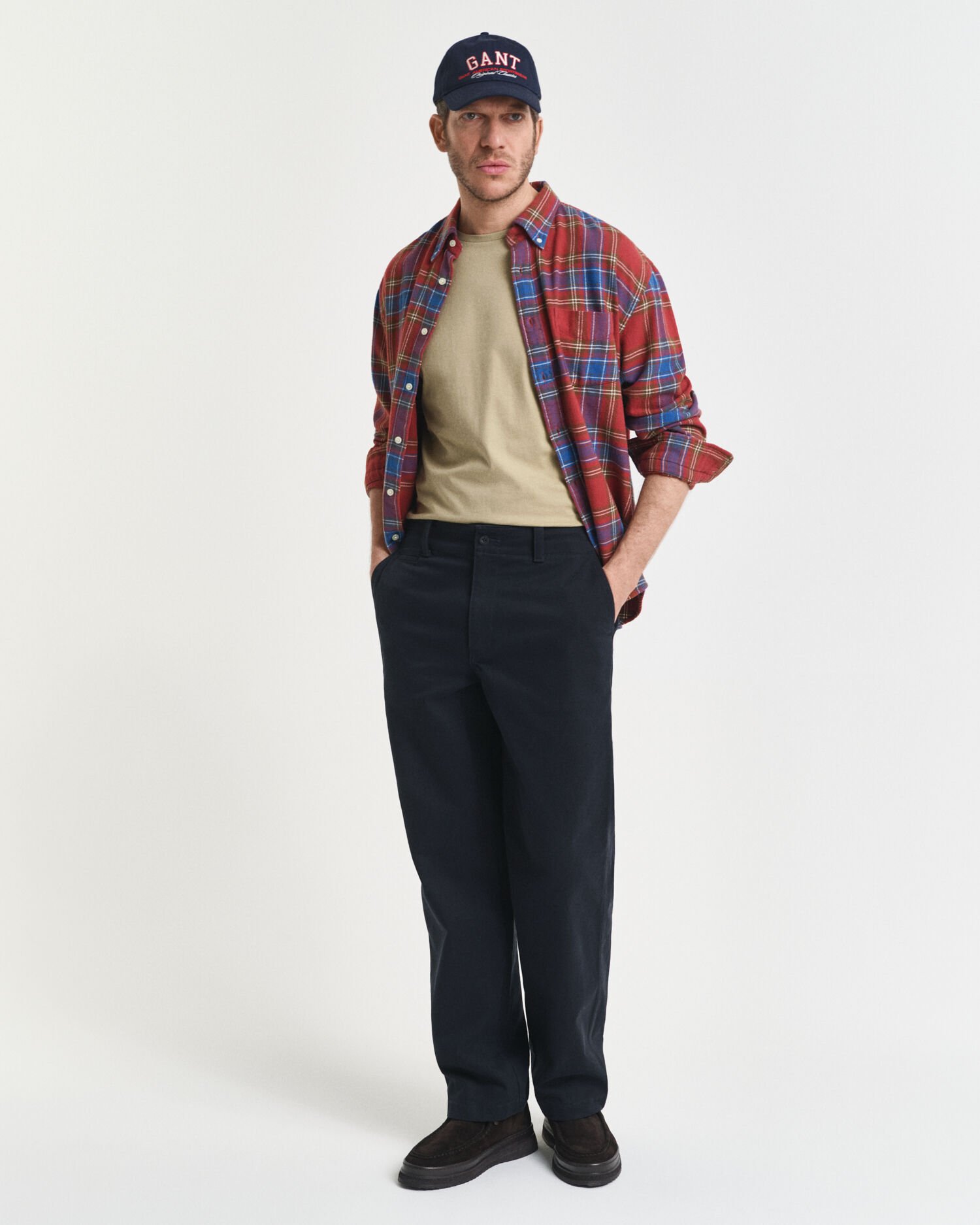 Regular fit ‑mitoitettu Shield-t‑paita