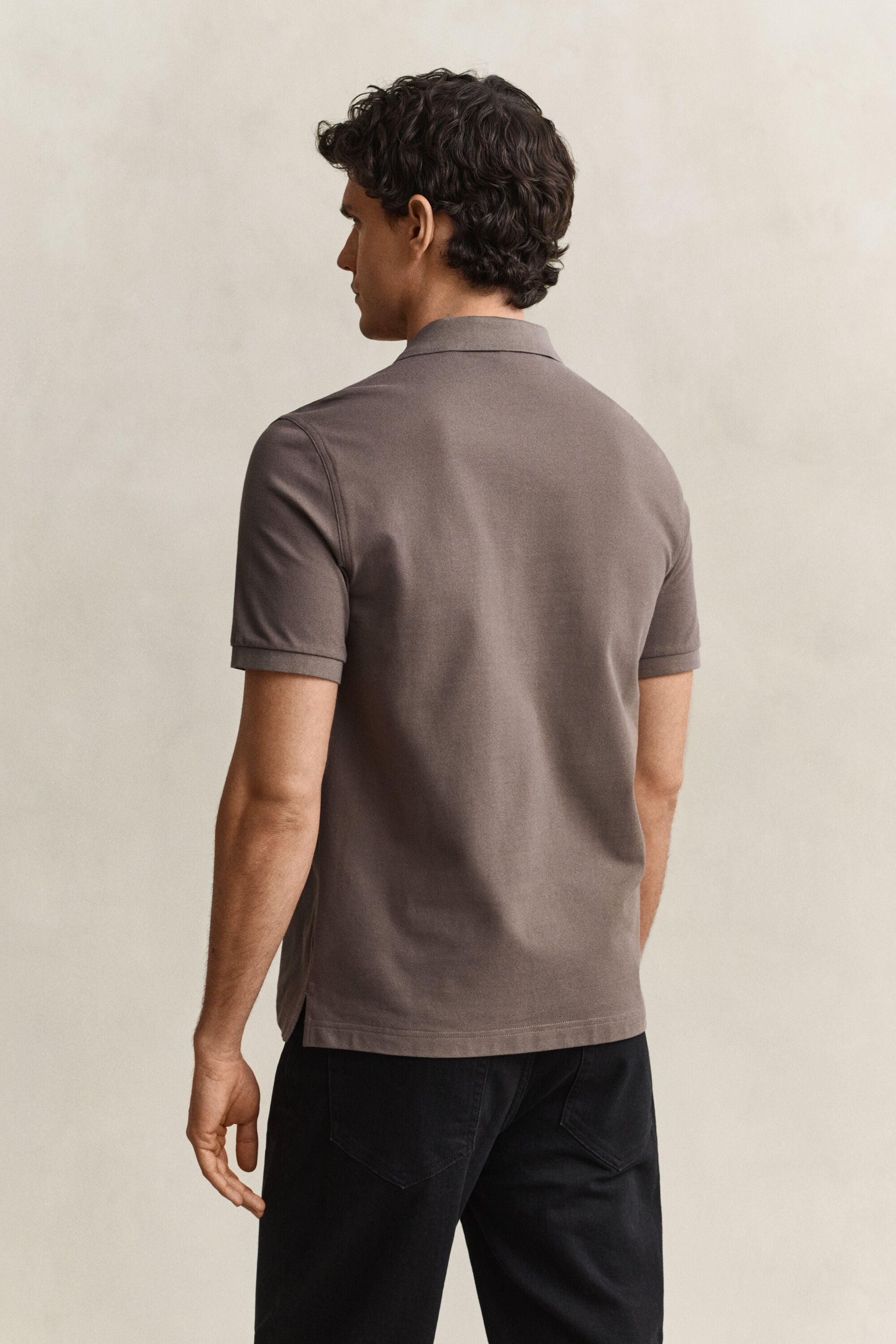 Regular fit ‑mitoitettu pikeepaita